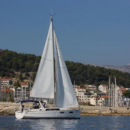 Beneteau Oceanis 35- Jean Michel Botel